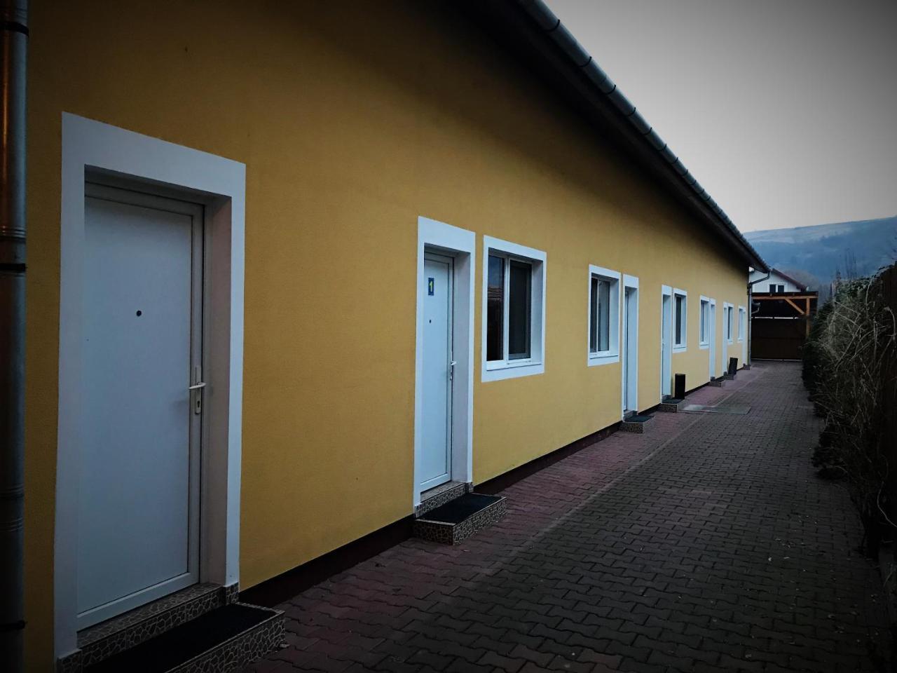 Cristuru Secuiesc Petofi Motel מראה חיצוני תמונה
