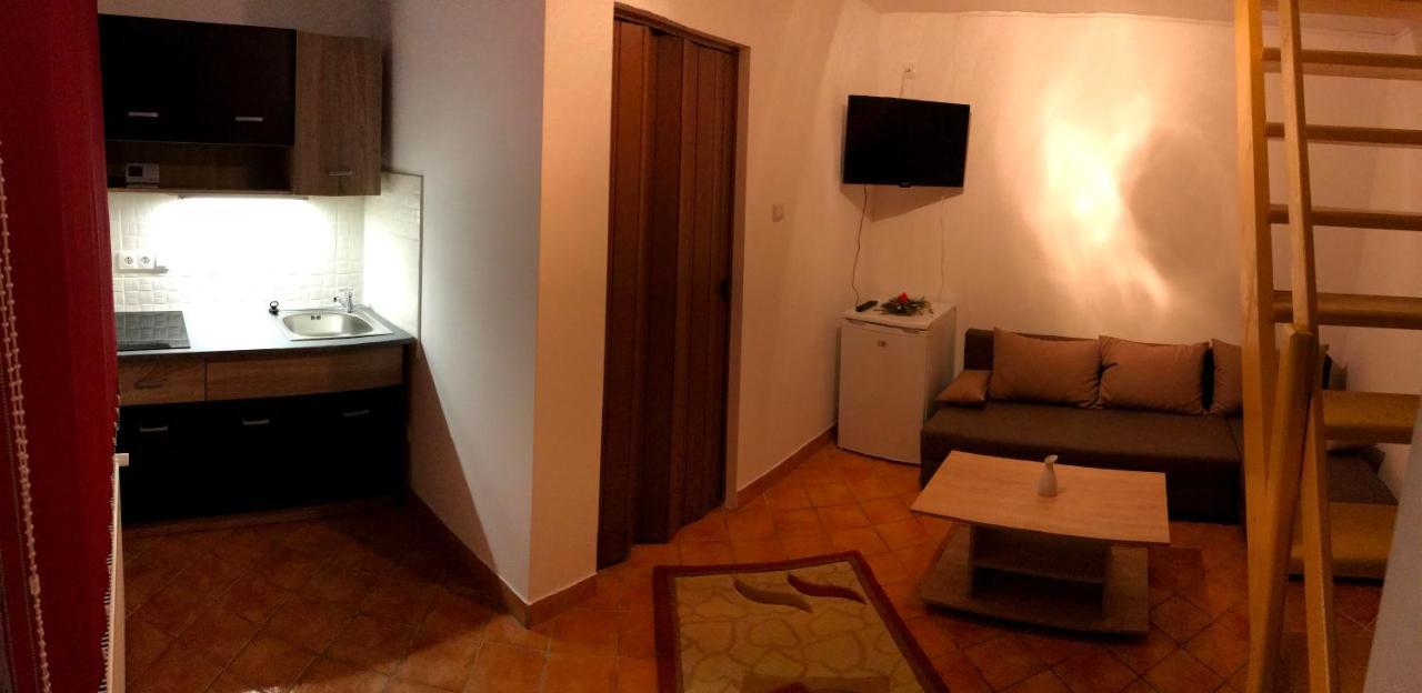 Cristuru Secuiesc Petofi Motel מראה חיצוני תמונה